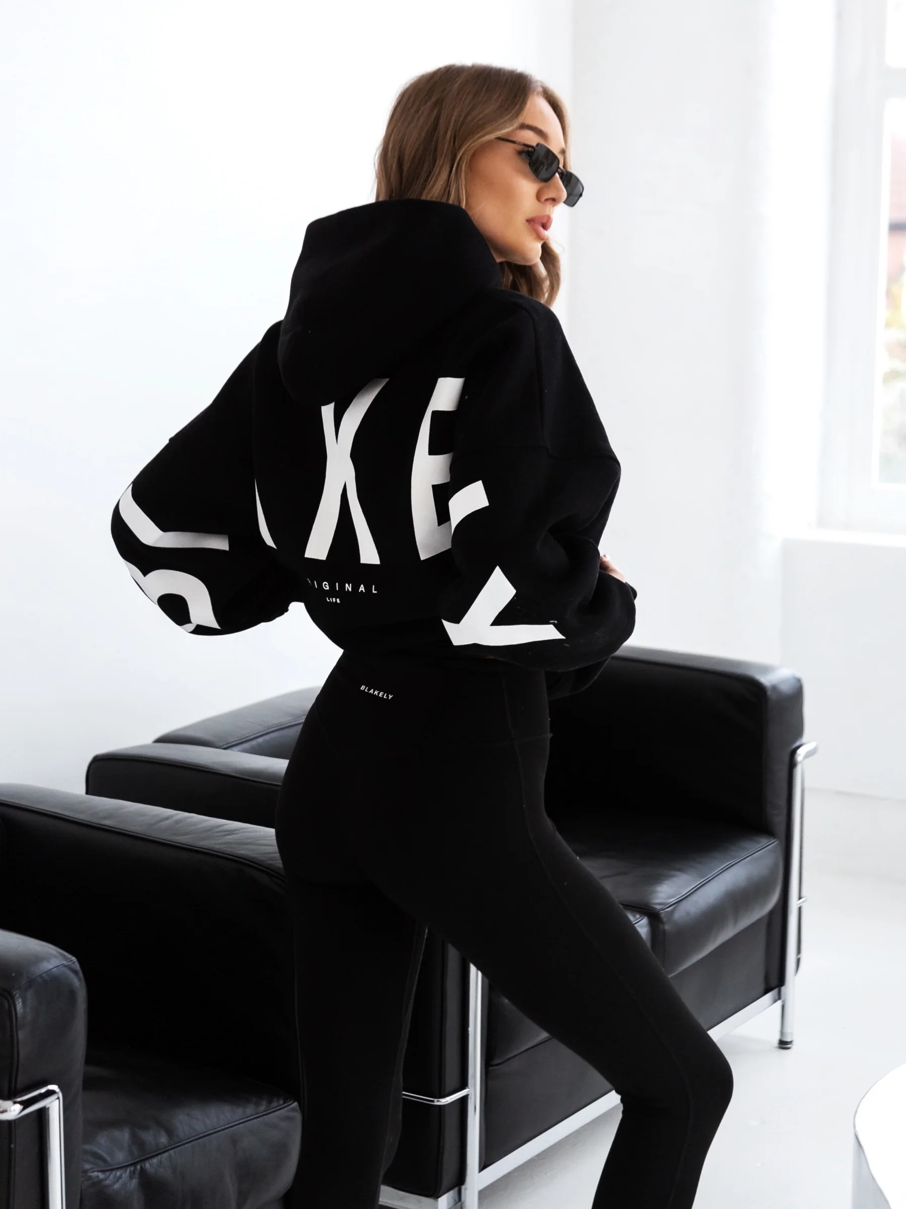 Isabel Oversized Hoodie - Black - E-Cigarette Wholesale