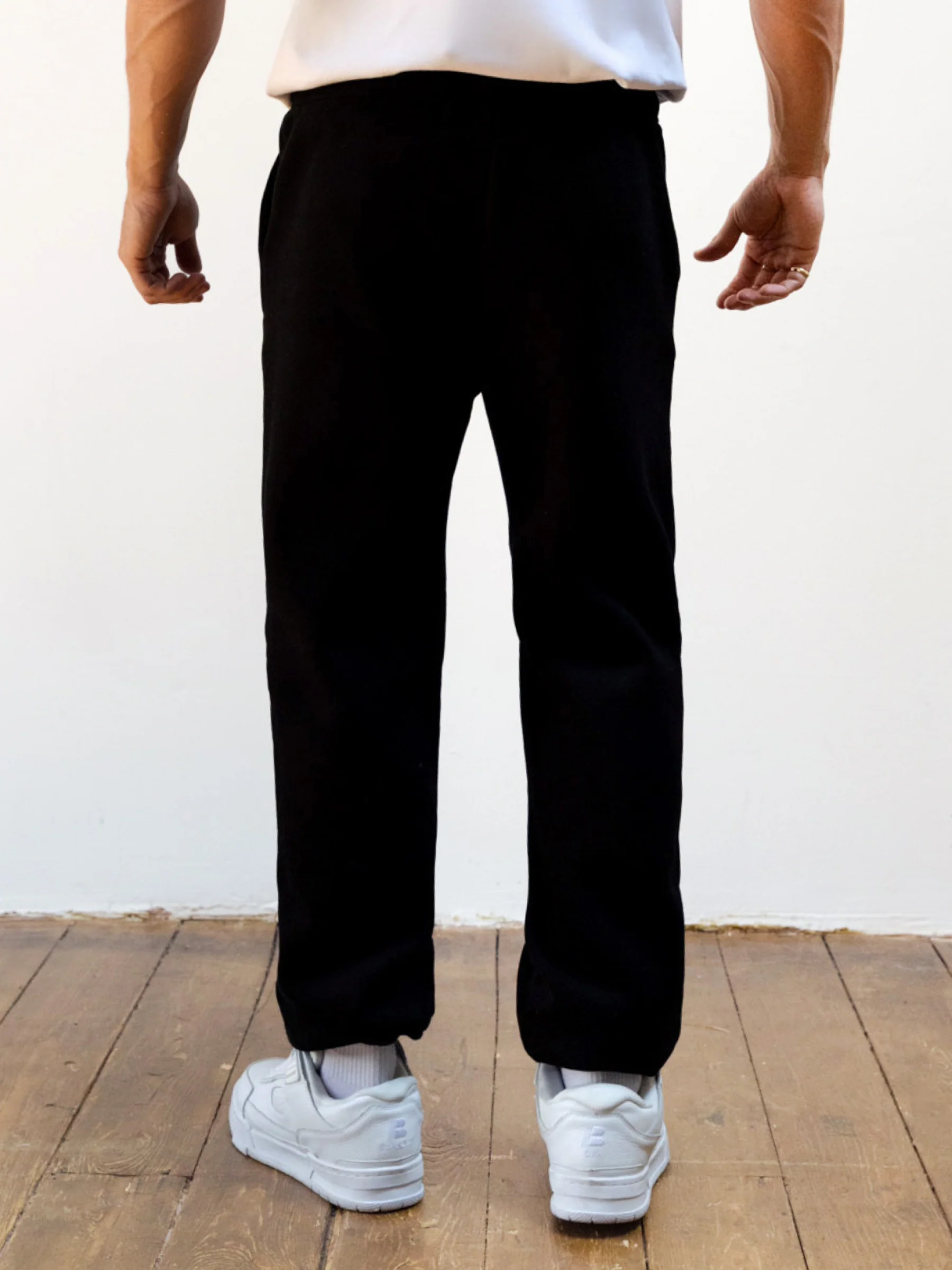 Legacy Relaxed Sweatpants - Black - E-Cigarette Wholesale