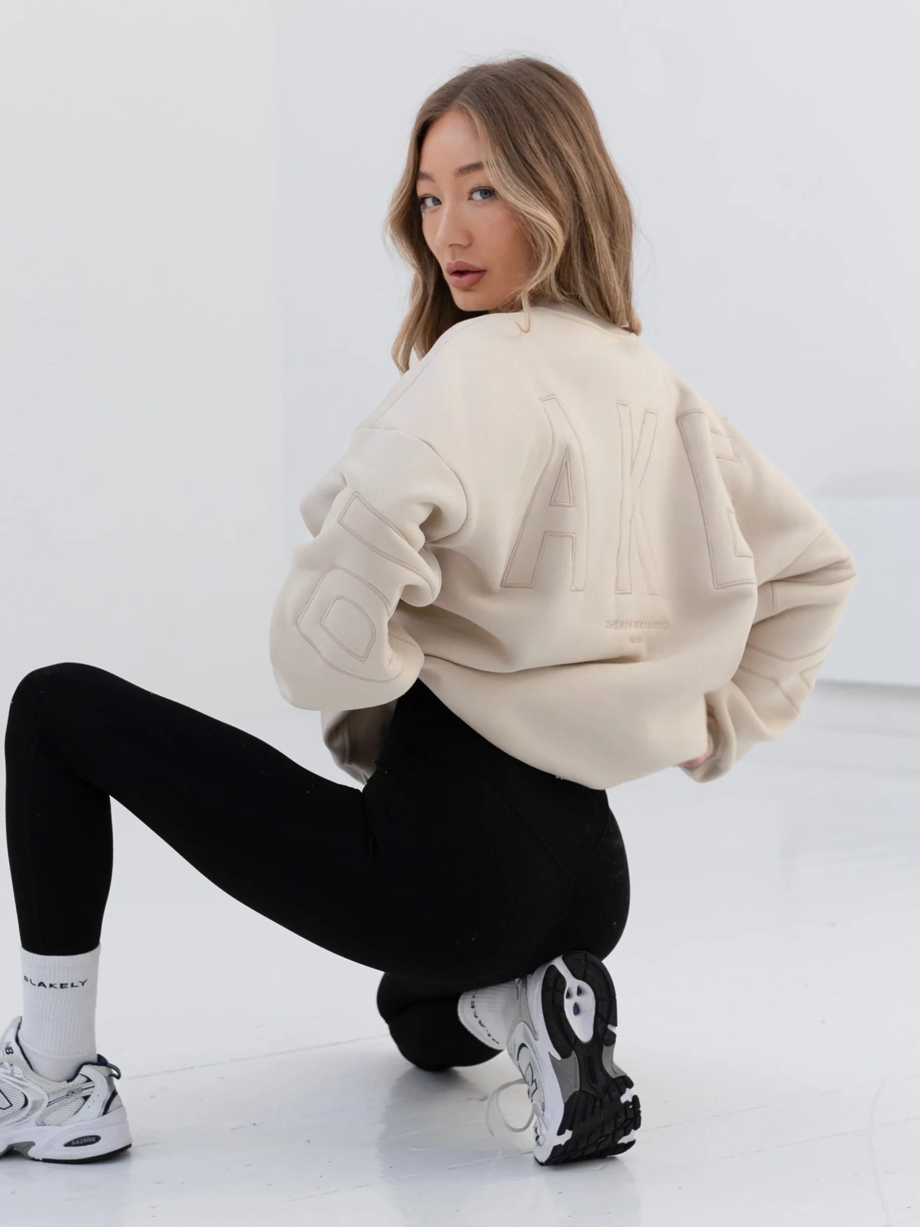 Embroidered Isabel Oversized Jumper - Bone - E-Cigarette Wholesale