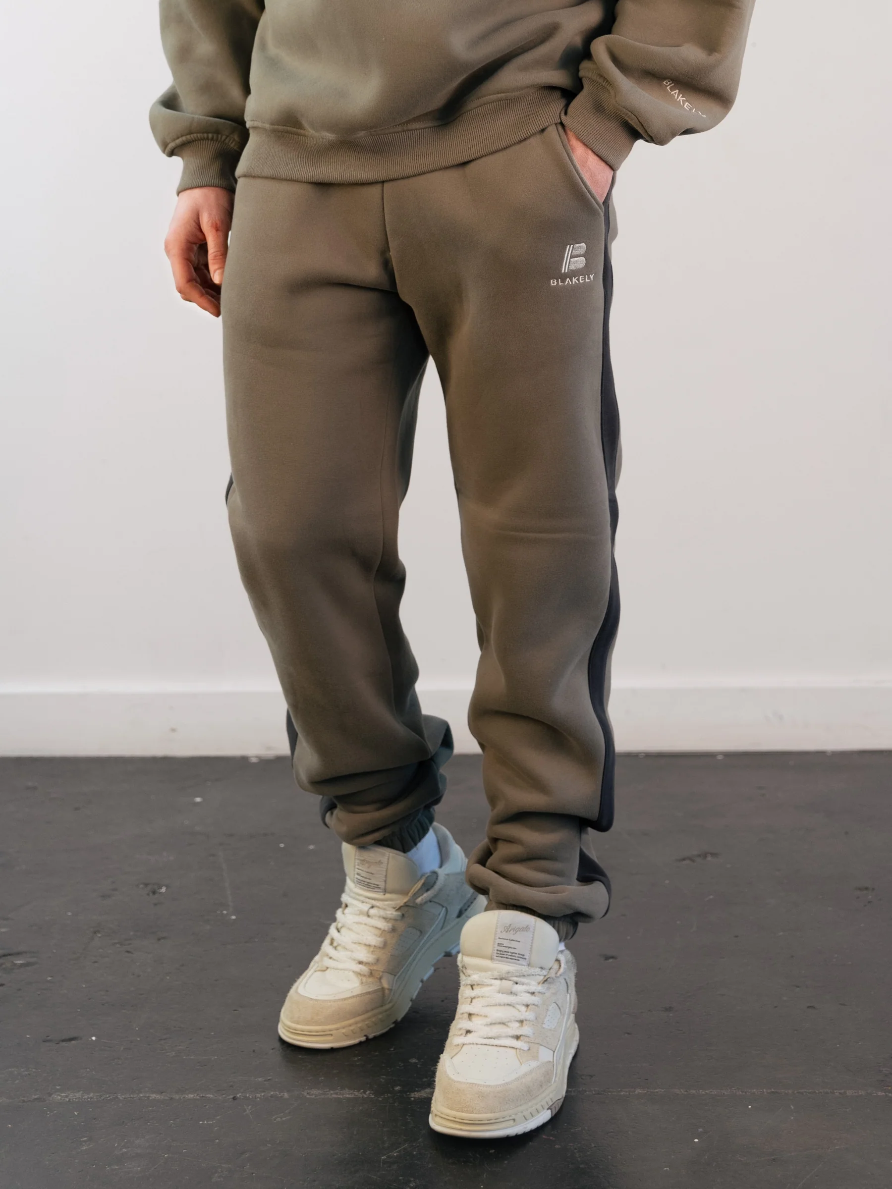 Panel Relaxed Sweatpants - Safari Green - E-Cigarette Wholesale