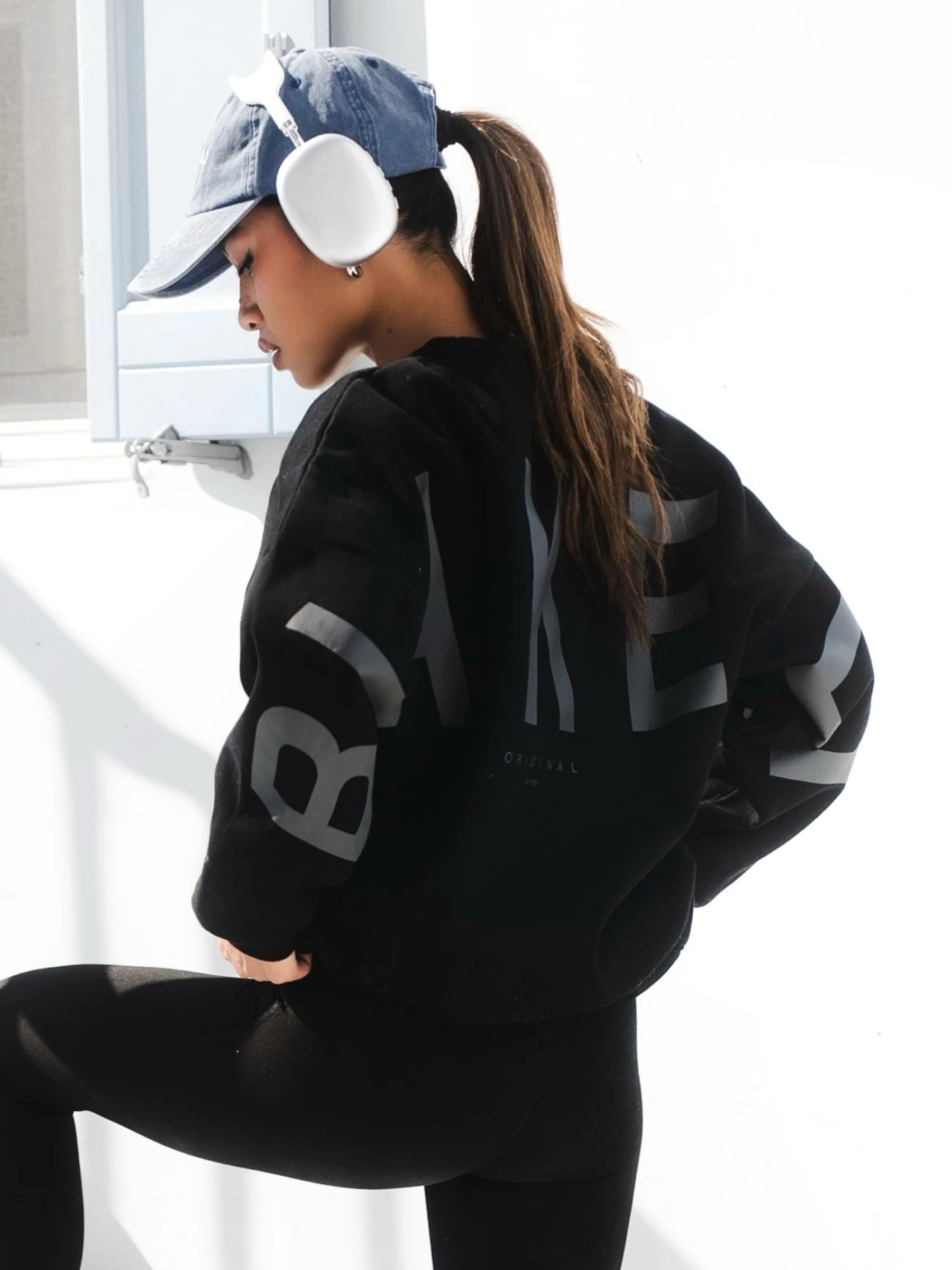 Isabel Tonal Oversized Jumper - Black - E-Cigarette Wholesale