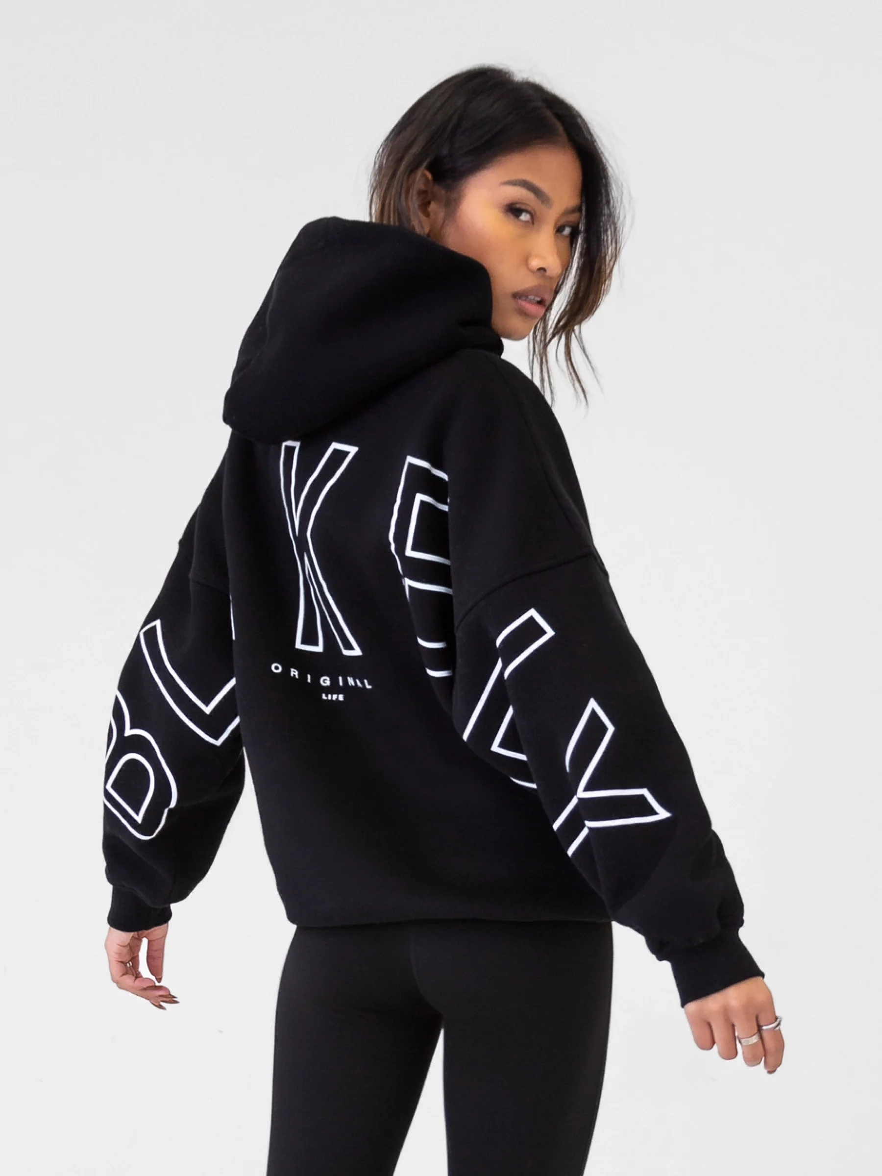 Outline Isabel Oversized Hoodie - Black - E-Cigarette Wholesale