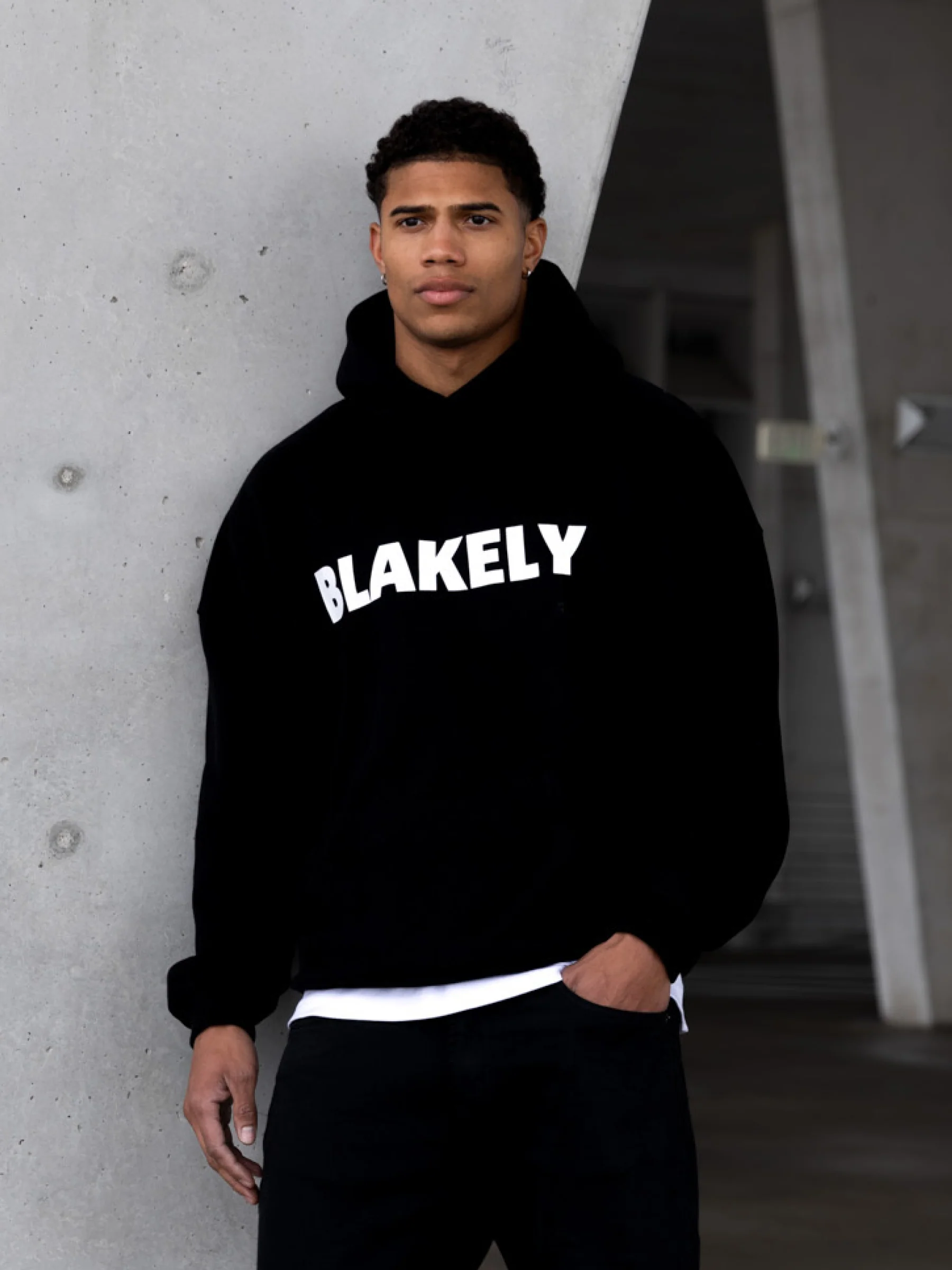 Studio Relaxed Hoodie - Black - E-Cigarette Wholesale