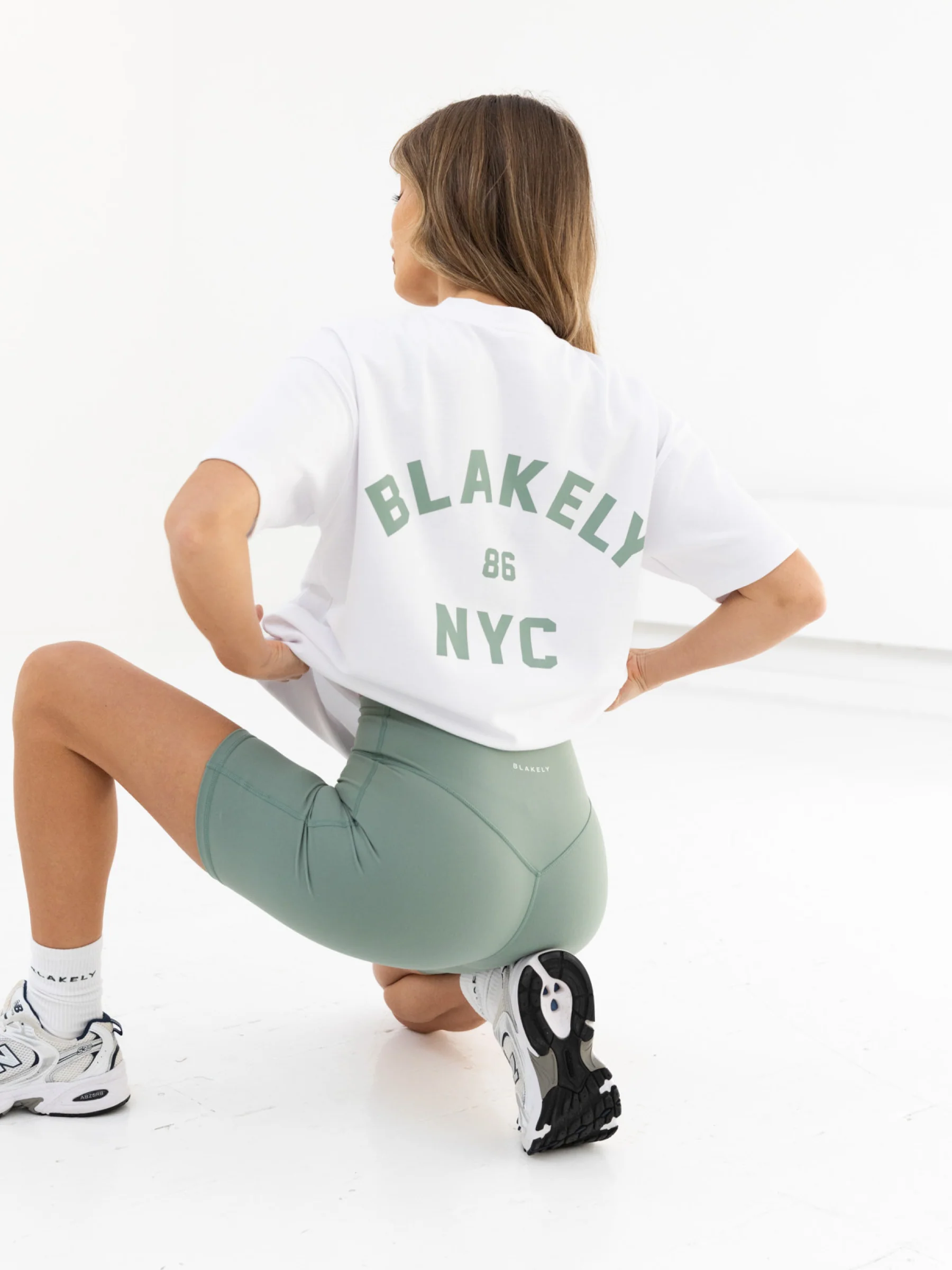 NYC Oversized T-Shirt - White & Sage Green - E-Cigarette Wholesale