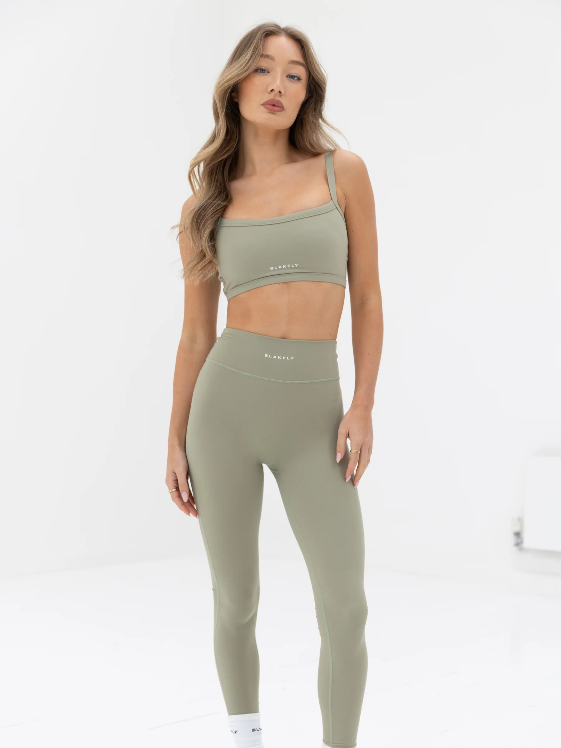 Ultimate Sports Bra & Leggings Set - Olive - E-Cigarette Wholesale