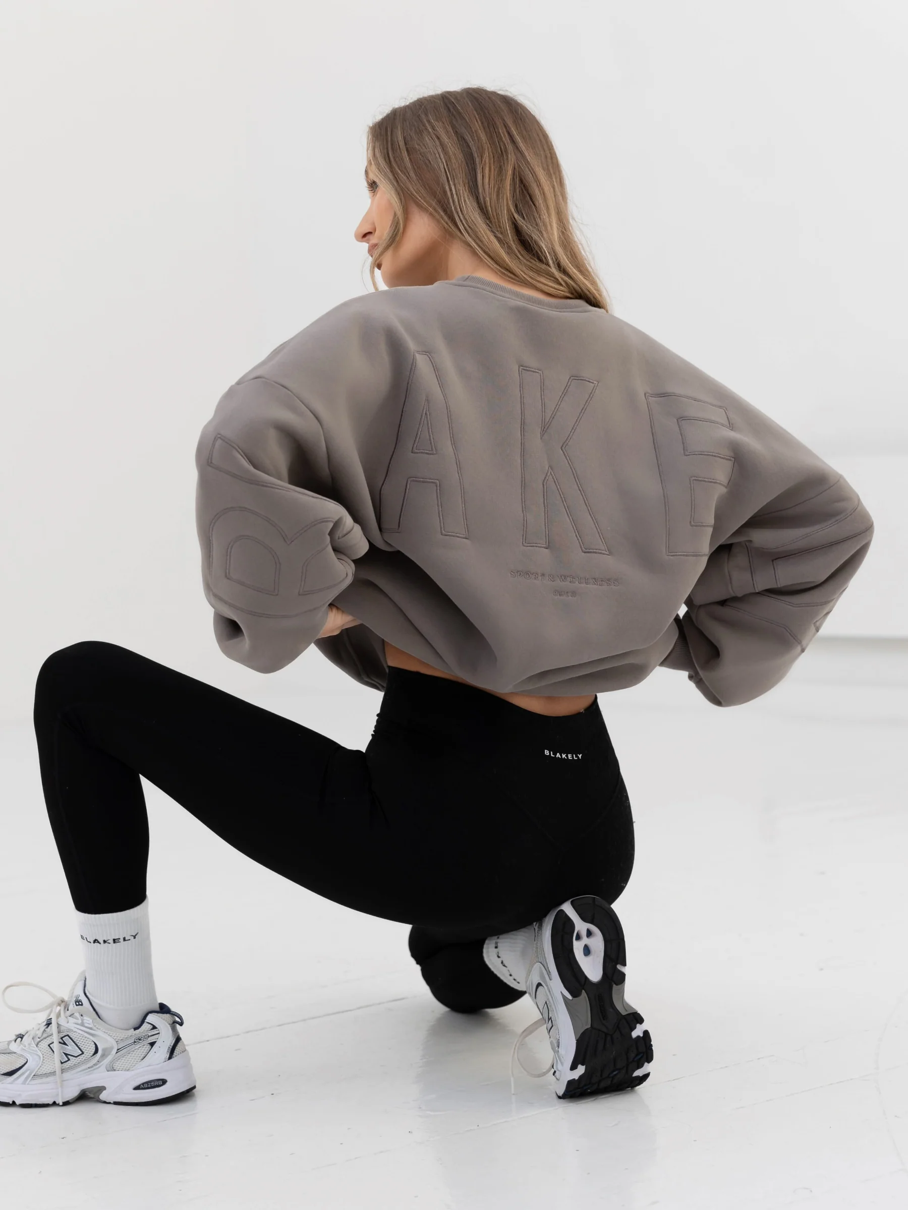 Embroidered Isabel Oversized Jumper - Neutral Grey - E-Cigarette Wholesale