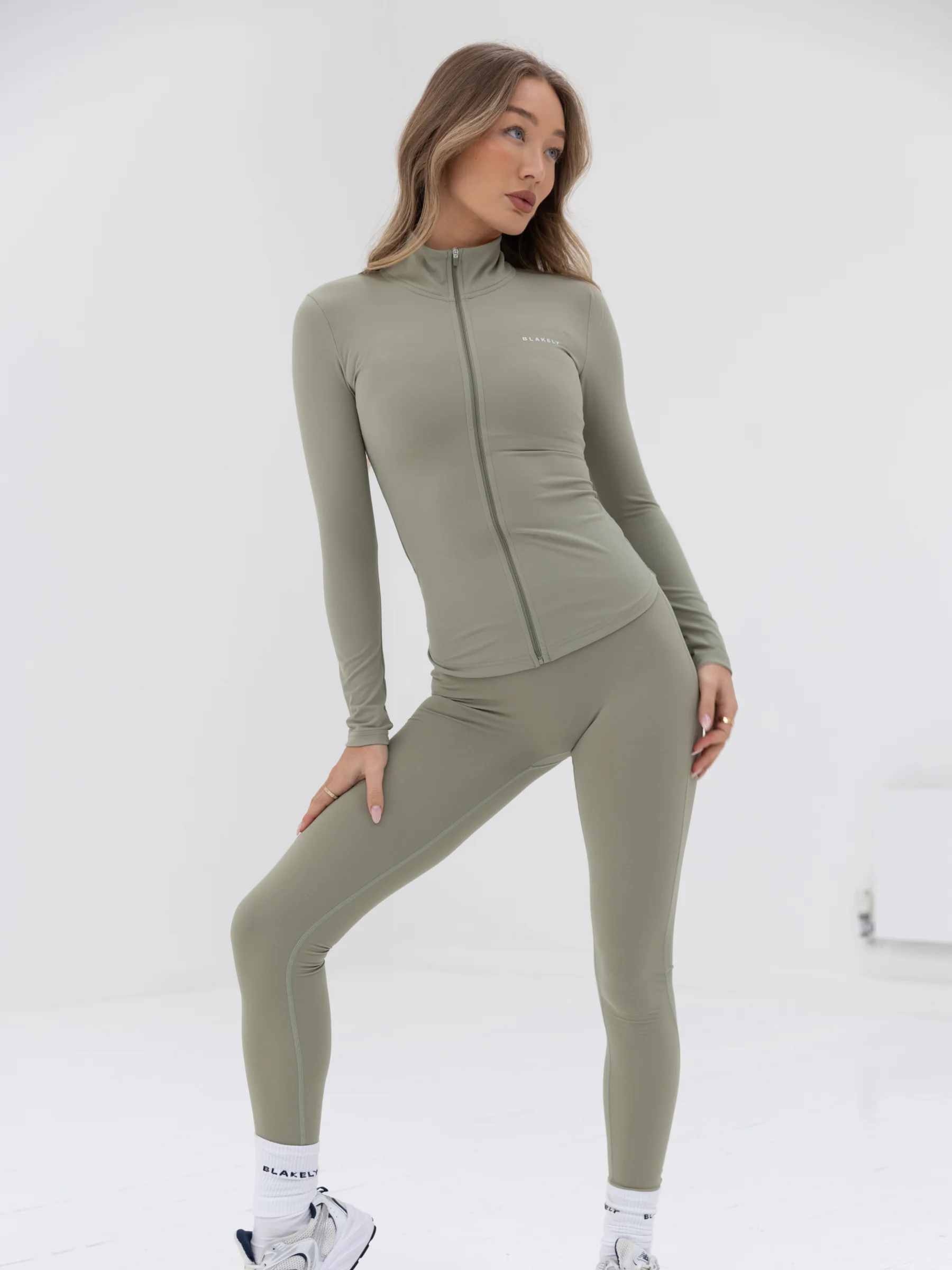 Ultimate Full Zip Jacket & Leggings Set - Olive - E-Cigarette Wholesale