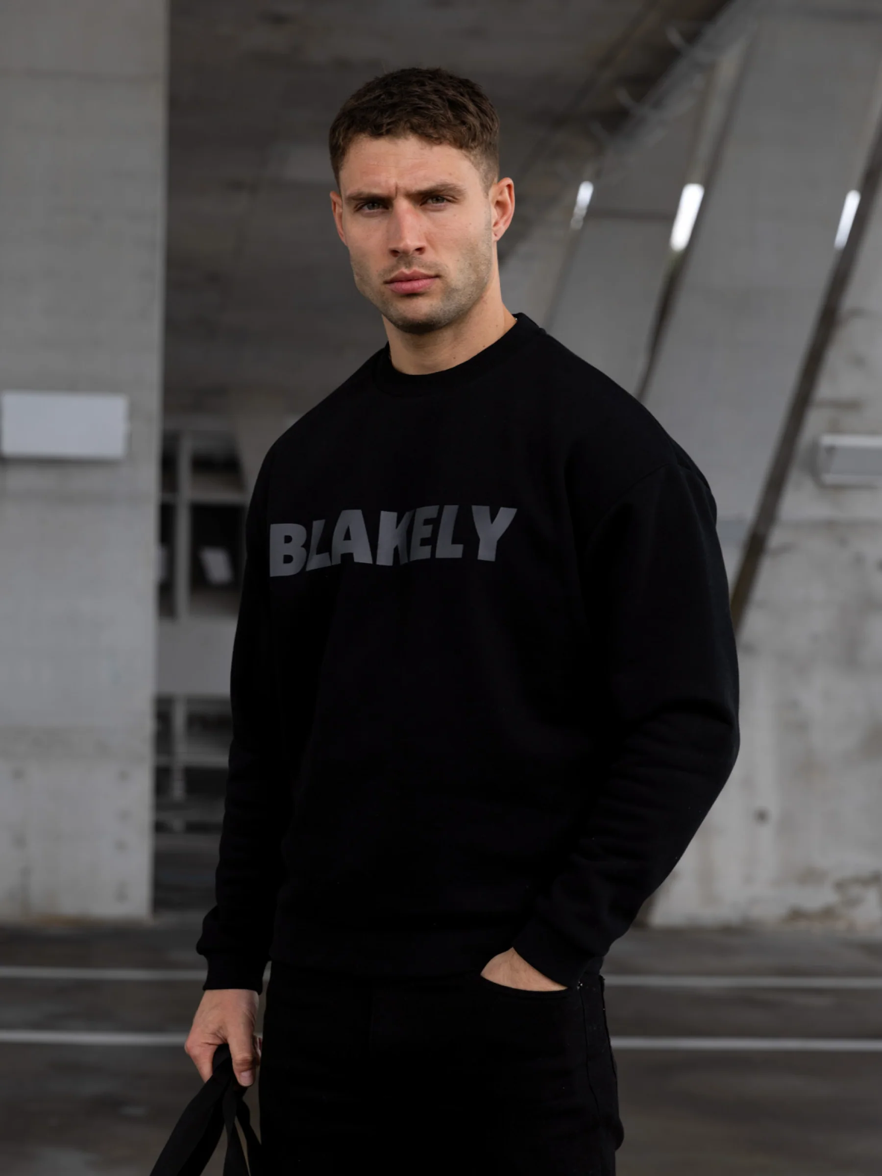 Studio Relaxed Jumper - Tonal Black - E-Cigarette Wholesale
