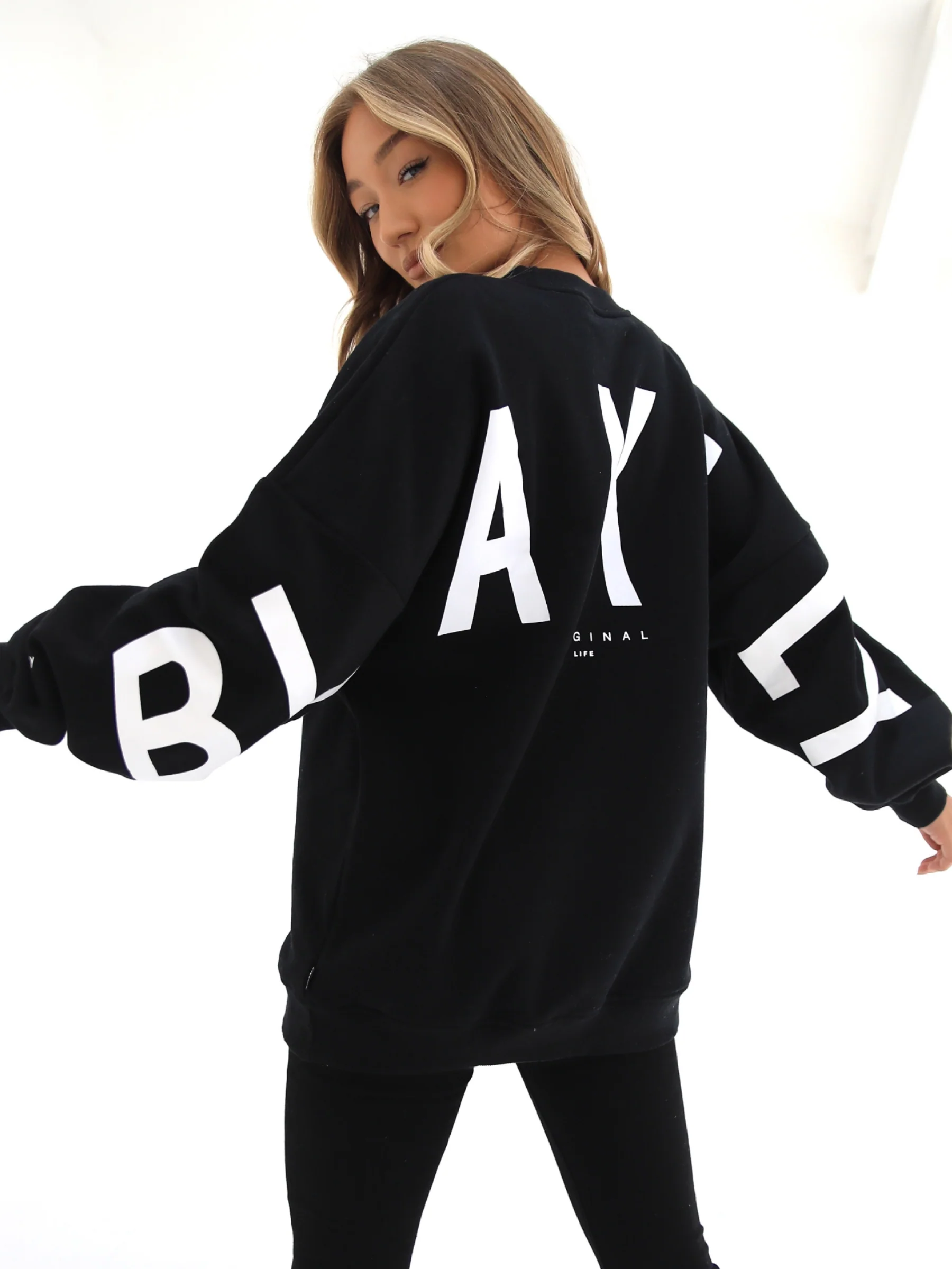 Isabel Oversized Jumper - Black - E-Cigarette Wholesale