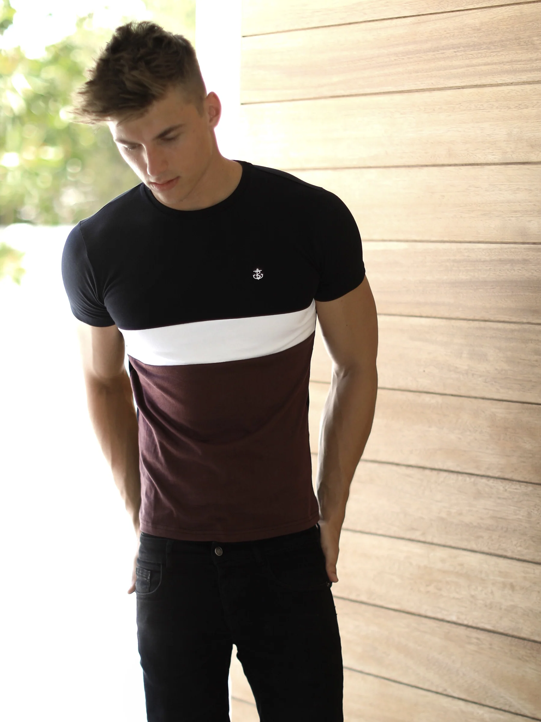 Sioux T-Shirt - Black, White & Burgundy - E-Cigarette Wholesale