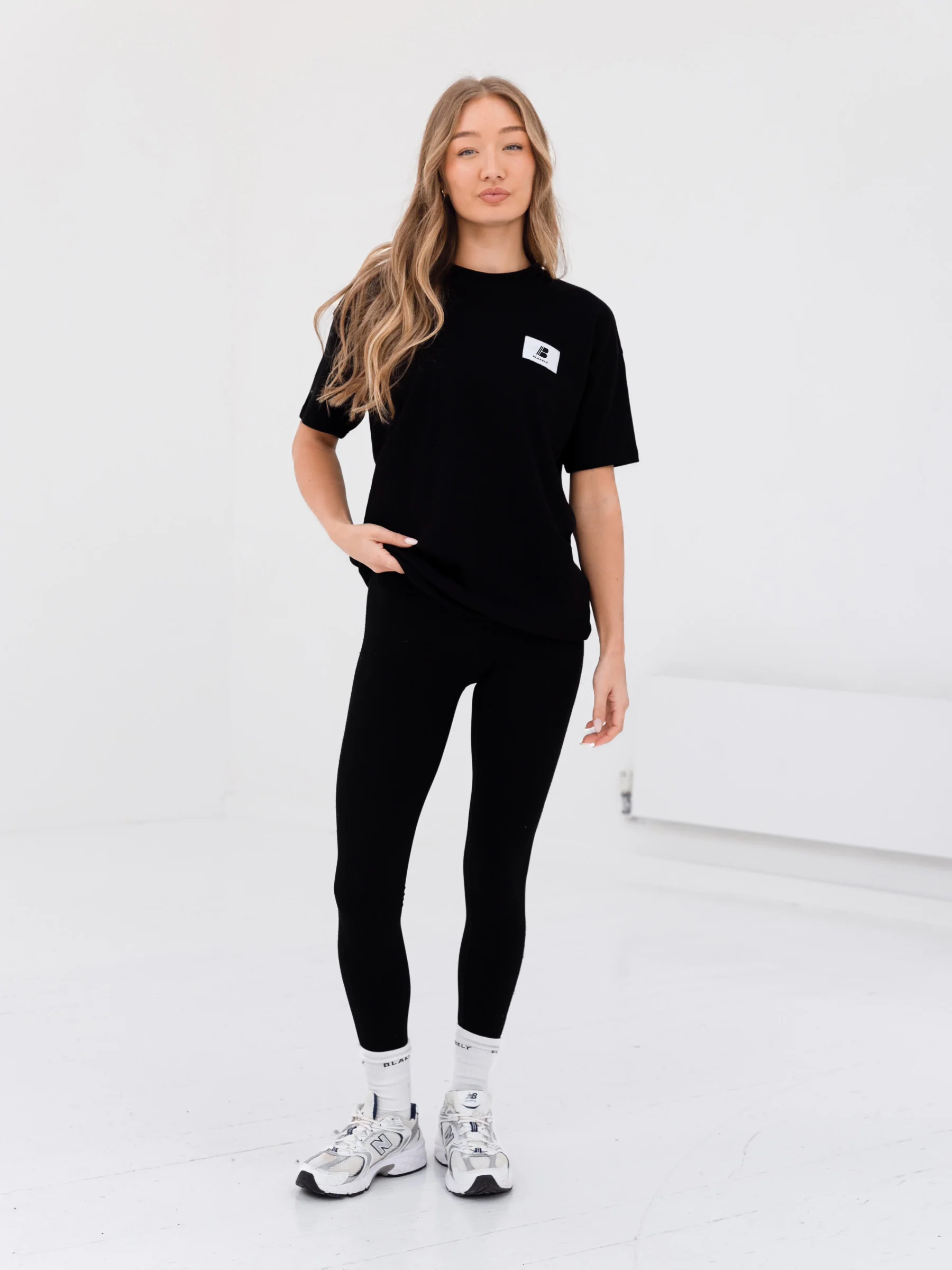 Apex Label Oversized T-Shirt - Black - E-Cigarette Wholesale