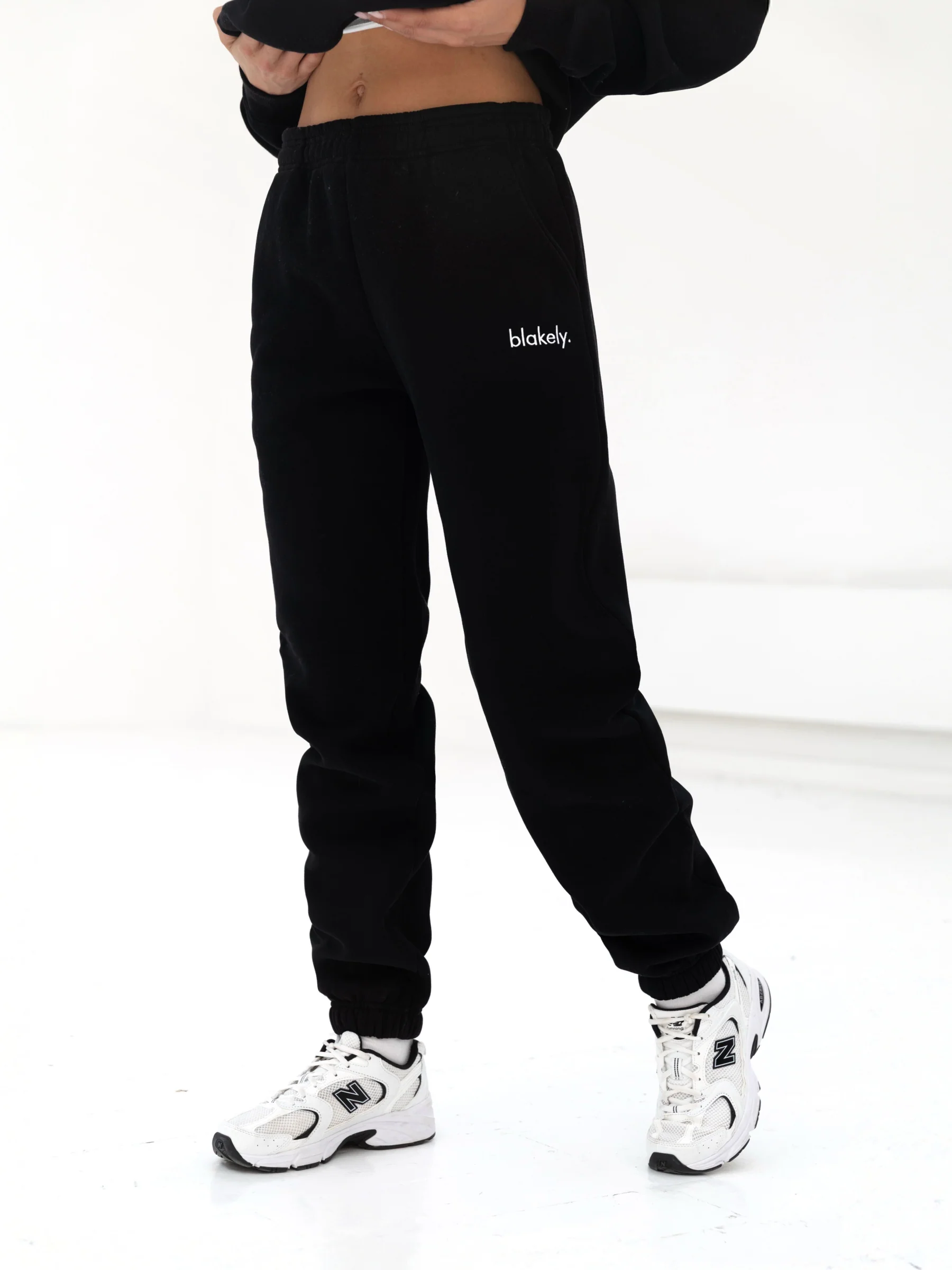 Blakely Logo Sweatpants - Black - E-Cigarette Wholesale